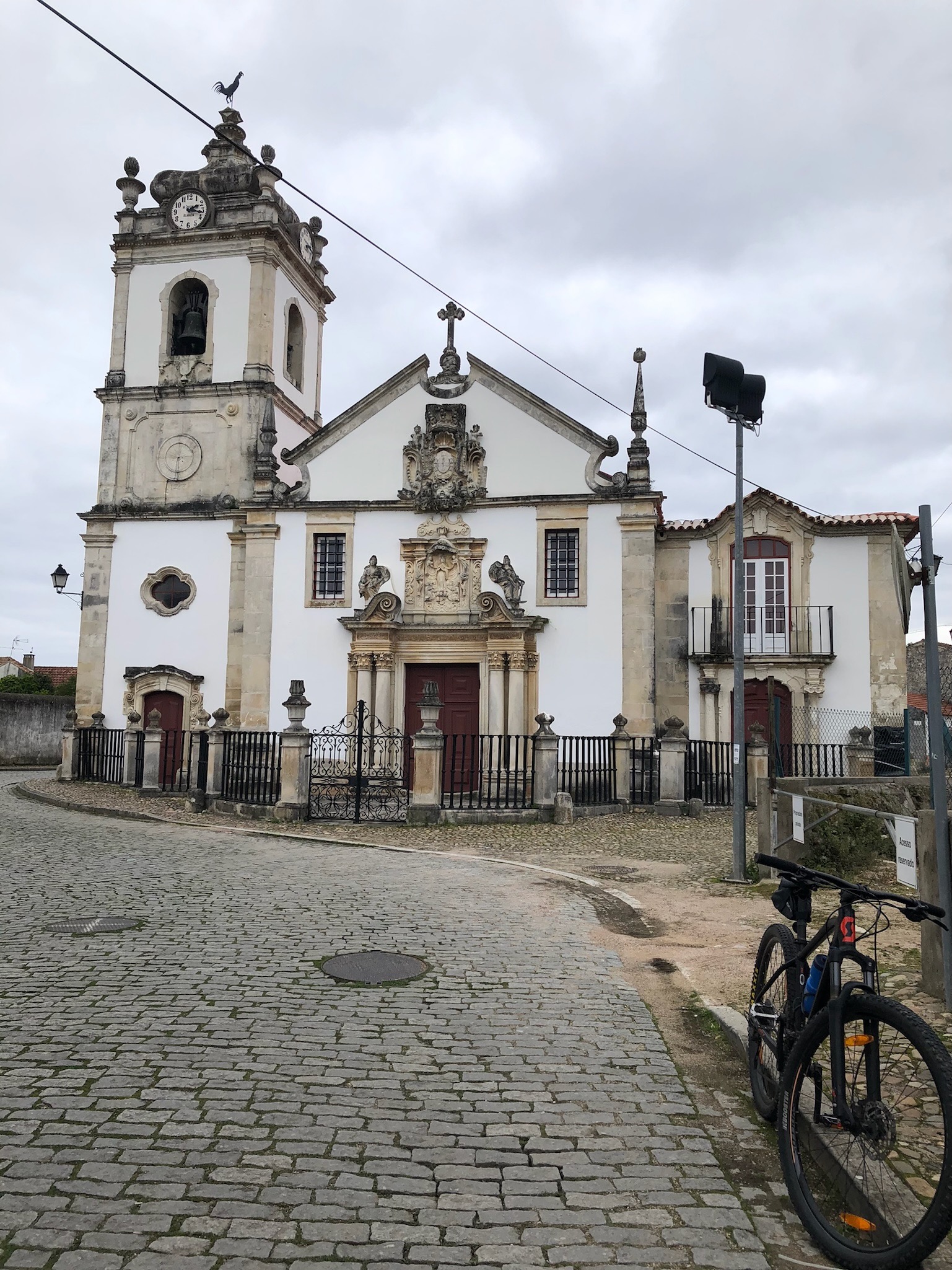 Igreja da Misericórdia de Pereira & Casa do Despacho