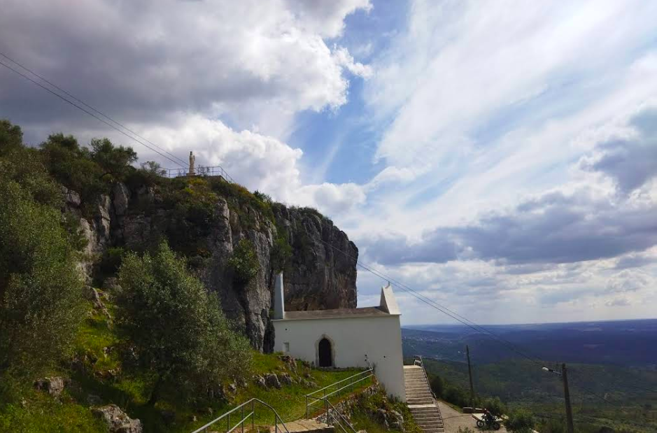 Capela de Nossa Senhora da Estrela — Chapel, Legend & Panoramic Views
