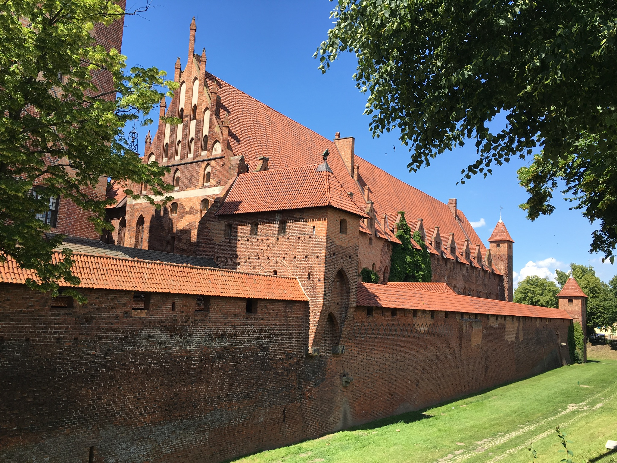 🏰 The Red Brick Giant: Malbork Castle ( Zamek w Malborku )