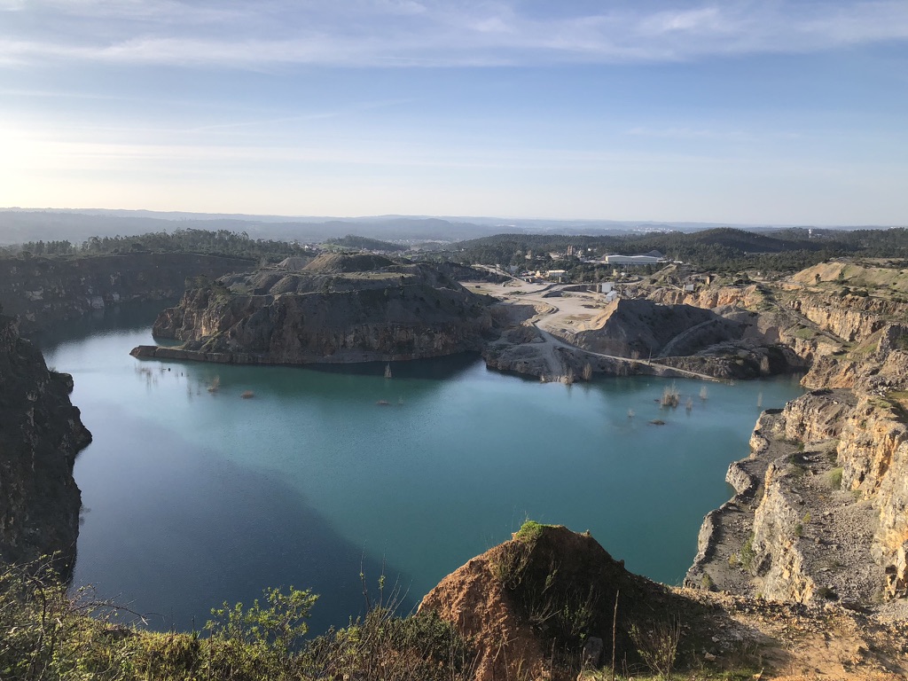 Miradouro da Pedreira Azul — Turquoise Quarry Lake in the Mountains