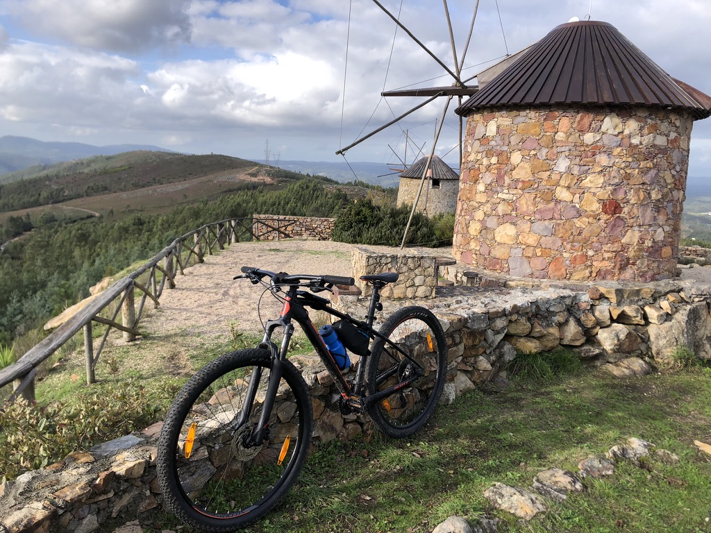 Moinhos da Serra da Atalhada (Penacova)